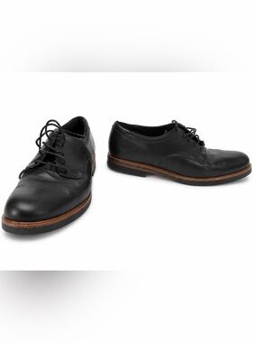 Clarks Tilden Cap or Clarks Whiddon Cap toe Oxford shoes